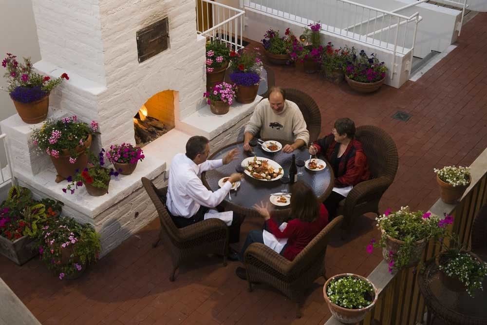 Tally Ho Inn Carmel-by-the-Sea Exterior photo